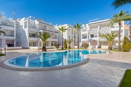 Resale - Apartment - Torrevieja - La veleta