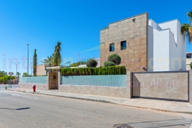 Doorverkoop - Detached House / Villa - Orihuela Costa - Dehesa de campoamor