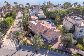 Doorverkoop - Detached House / Villa - Cabo Roig - MUY CERCA DE LA PLAYA