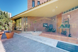 Resale - Detached House / Villa - San Juan de Alicante