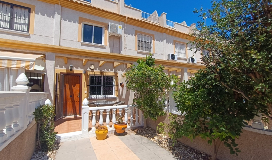 Doorverkoop - Townhouse / Semi-detached - Algorfa - Montemar