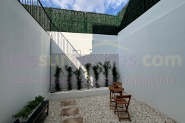 Doorverkoop - Detached House / Villa - Ciudad Quesada