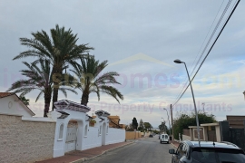 Reventa - Detached House / Villa - Torrevieja