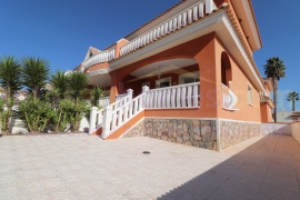 Resale - Townhouse / Semi-detached - Ciudad Quesada - Doña Pepa