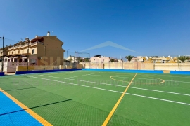 Doorverkoop - Townhouse / Semi-detached - Arenales del Sol