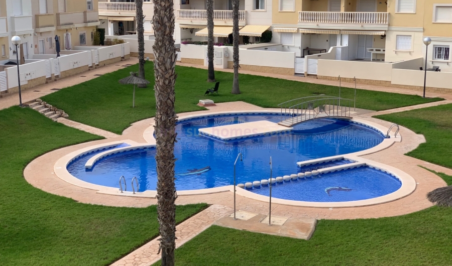 Doorverkoop - Townhouse / Semi-detached - Orihuela-Costa - Lomas de Cabo Roig