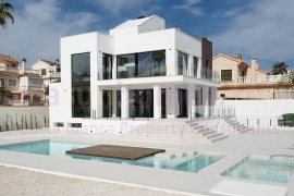 Reventa - Detached House / Villa - Torrevieja