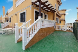 Resale - Townhouse / Semi-detached - Ciudad Quesada - Lo Marabu