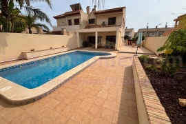 A Vendre - Detached House / Villa - Torrevieja Centro - Torrevieja