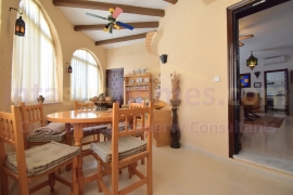 Reventa - Detached House / Villa - Orihuela Costa - Villamartin