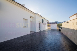 Nouvelle Construction - Detached House / Villa - PINOSO - Campo