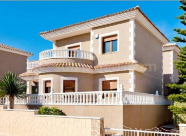 Detached House / Villa - Nieuwbouw - Torrevieja - Los Altos