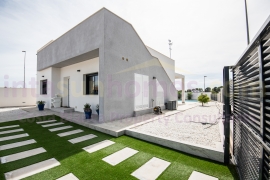 Doorverkoop - Detached House / Villa - Pilar de La Horadada - Pinar de Campoverde