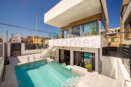 A Vendre - Detached House / Villa - Torrevieja - La Mata