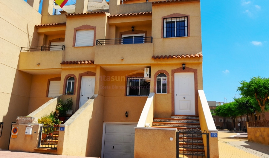 Resale - Townhouse / Semi-detached - Rojales - pueblo