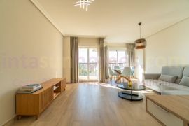 Resale - Apartment - Torrevieja - Torrevieja City Center