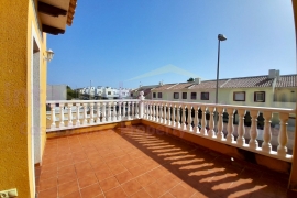 Resale - Townhouse / Semi-detached - Ciudad Quesada - Doña Pepa