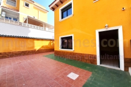 Resale - Townhouse / Semi-detached - Ciudad Quesada - Lo Marabu