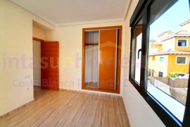 Resale - Townhouse / Semi-detached - Ciudad Quesada - Lo Marabu