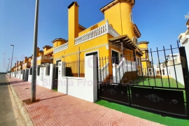 Resale - Townhouse / Semi-detached - Ciudad Quesada - Doña Pepa