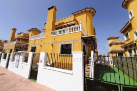 Resale - Townhouse / Semi-detached - Ciudad Quesada - Doña Pepa