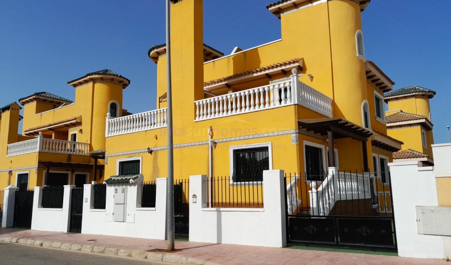 Reventa - Townhouse / Semi-detached - Ciudad Quesada - Doña Pepa