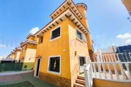 Doorverkoop - Detached House / Villa - Ciudad Quesada - Lo Marabu