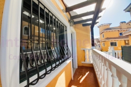 Resale - Townhouse / Semi-detached - Ciudad Quesada - Doña Pepa