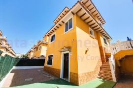 Doorverkoop - Detached House / Villa - Ciudad Quesada - Doña Pepa