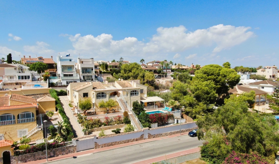 Reventa - Edificio turístico - Torrevieja - Los Balcones